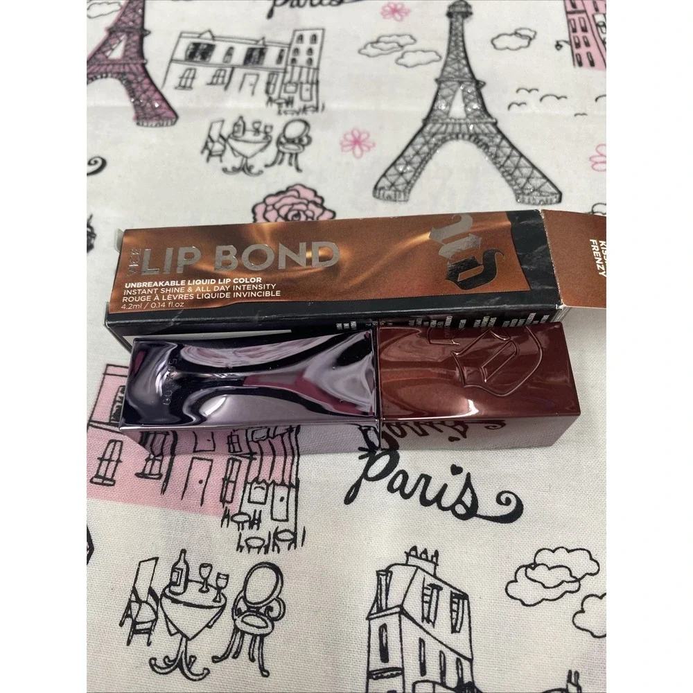 URBAN DECAY Lip Bond - Shade Kissing‎ Frenzy